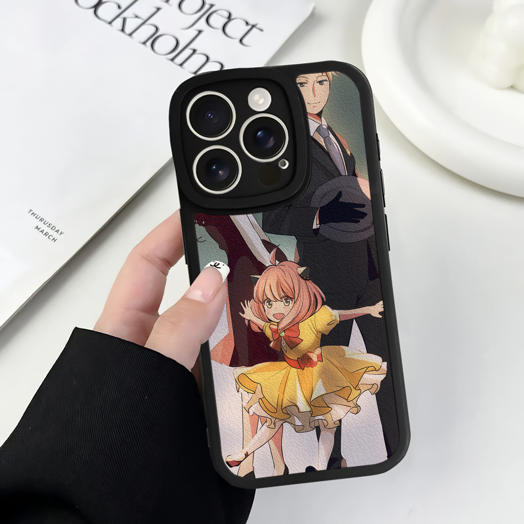 （画像用） SPY×FAMILY间谍家家酒 【iPhone 16シリーズ対応】シリコンスマホケース（レザー調） 材質：シリコン
